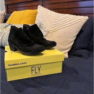 Fly London Oil Suede Black booties, size 37